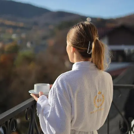 River Stone Hotel *
